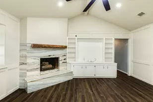 128 Catalpa St, Lake Jackson, TX 77566 - Photo 11