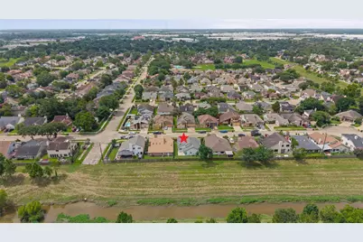 7810 Poitiers Drive, Houston, TX 77071 - Photo 27