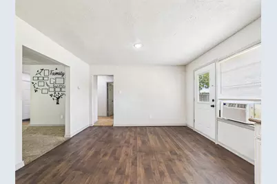 302 Sycamore Drive, Hitchcock, TX 77563 - Photo 9