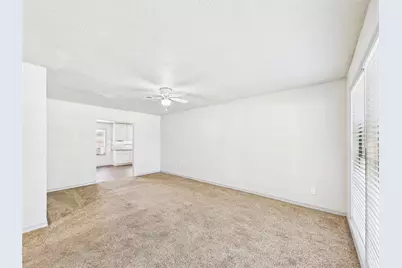 302 Sycamore Drive, Hitchcock, TX 77563 - Photo 5