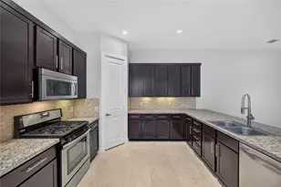 8806 Hollister Square Ct, Houston, TX 77080 - Photo 9