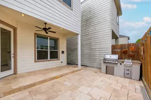 8806 Hollister Square Ct, Houston, TX 77080 - Photo 21