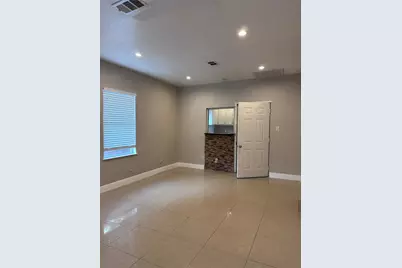 6713 Canal Street #1, Houston, TX 77011 - Photo 9