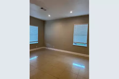 6713 Canal Street #1, Houston, TX 77011 - Photo 11