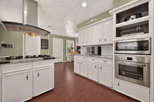 23111 Lost Brook Ln, Spring, TX 77373 - Photo 9