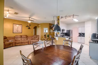 7911 Pelican Lane, Baytown, TX 77523 - Photo 9