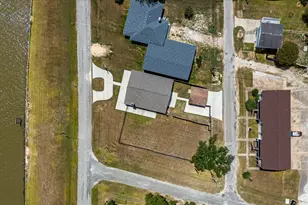 1809 E Bayshore Dr Dr, Palacios, TX 77465 - Photo 45