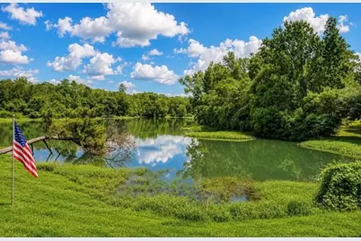 520 Lakeshore Drive, Cleveland, TX 77327 - Photo 13
