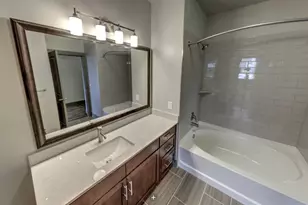 2910 Milam St, Houston, TX 77006 - Photo 9