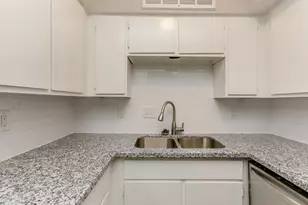 4040 San Felipe St, Houston, TX 77027 - Photo 19