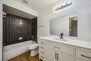 768 Memorial Mews St, Houston, TX 77079 - Photo 7