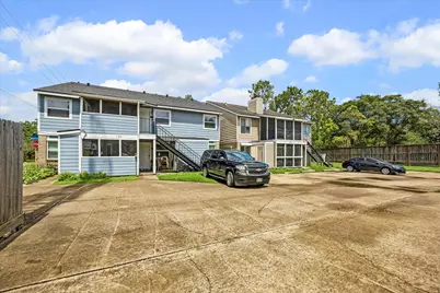 768 Memorial Mews Street #4, Houston, TX 77079 - Photo 9