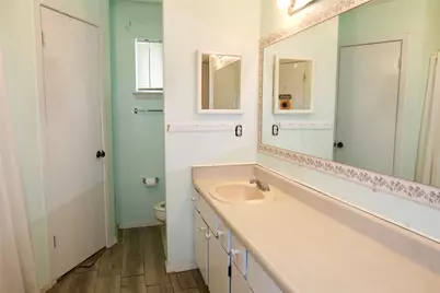 10339 Gulfstream Lane, Sugar Land, TX 77498 - Photo 7