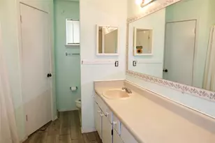 10339 Gulfstream Ln, Sugar Land, TX 77498 - Photo 7