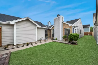 11830 Plumpoint Drive, Houston, TX 77099 - Photo 3