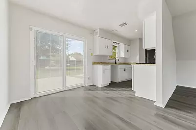 15326 Peachmeadow Lane, Channelview, TX 77530 - Photo 9