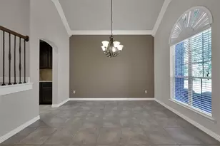 2 Maitland Ct, The Woodlands, TX 77354 - Photo 5
