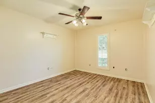 2219 River Oaks Dr, West Columbia, TX 77486 - Photo 31