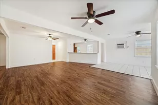 431 Hummingbird Ln, Houston, TX 77060 - Photo 9