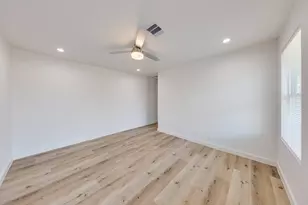 3635 Ward St, Houston, TX 77021 - Photo 15