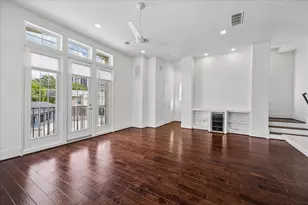 104 W Drew St, Houston, TX 77006 - Photo 3