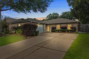 883 Silverpines Rd, Houston, TX 77062 - Photo 1