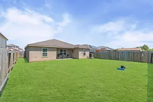 405 Hawks View Dr, Texas City, TX 77568 - Photo 19