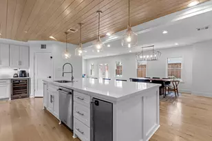 2147 Colquitt St, Houston, TX 77098 - Photo 7