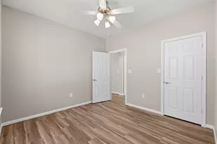1225 N Riviera Cir, Pearland, TX 77581 - Photo 29
