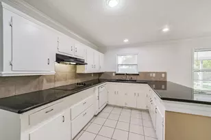 8711 Birdwood Rd, Houston, TX 77074 - Photo 17