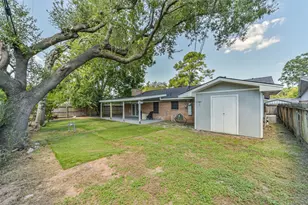 8711 Birdwood Rd, Houston, TX 77074 - Photo 19