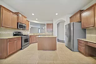 107 Autumn Forest Ln, Conroe, TX 77384 - Photo 5