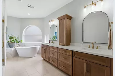 68 E Sandalbranch Circle, The Woodlands, TX 77382 - Photo 21