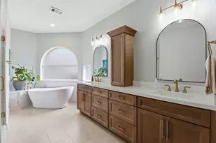 68 E Sandalbranch Cir, The Woodlands, TX 77382 - Photo 21