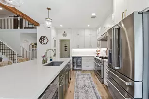 68 E Sandalbranch Cir, The Woodlands, TX 77382 - Photo 13