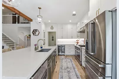 68 E Sandalbranch Circle, The Woodlands, TX 77382 - Photo 13