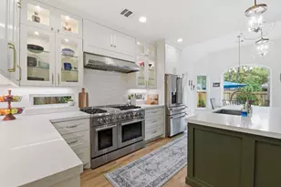 68 E Sandalbranch Cir, The Woodlands, TX 77382 - Photo 11