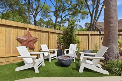 68 E Sandalbranch Circle, The Woodlands, TX 77382 - Photo 39