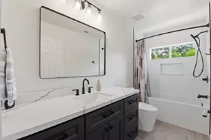 68 E Sandalbranch Cir, The Woodlands, TX 77382 - Photo 29