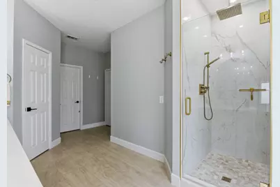 68 E Sandalbranch Circle, The Woodlands, TX 77382 - Photo 23