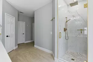 68 E Sandalbranch Cir, The Woodlands, TX 77382 - Photo 23