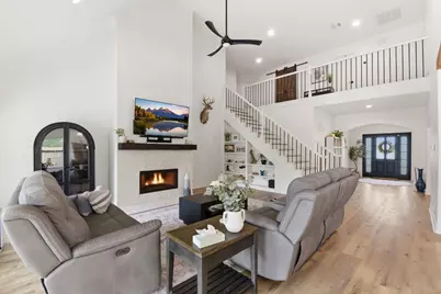 68 E Sandalbranch Circle, The Woodlands, TX 77382 - Photo 7