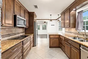 4610 Hardwood Ln, Beaumont, TX 77706 - Photo 13