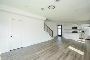 4358 Clover St, Houston, TX 77051 - Photo 9