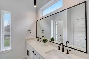 1211 Dewalt St, Houston, TX 77088 - Photo 13