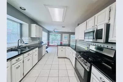 506 Birch Hill Drive, Sugar Land, TX 77479 - Photo 7