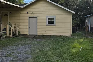 1104 Maple 1/2 St, La Marque, TX 77568 - Photo 1