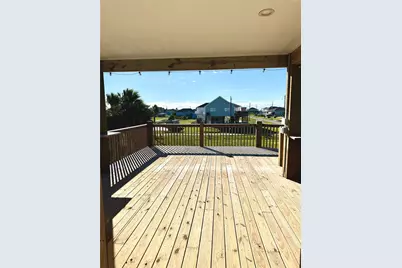 104 N Mae Circle, Crystal Beach, TX 77650 - Photo 5