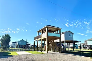 104 N Mae Cir, Crystal Beach, TX 77650 - Photo 1