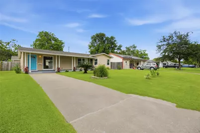 1422 Wayside Drive, Texas City, TX 77590 - Photo 3